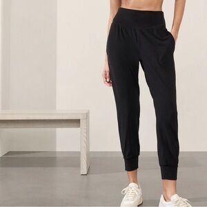 Athleta Salutation Jogger in Puravita